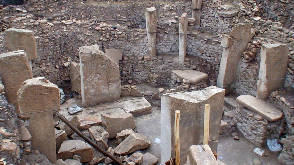 Fig. 7. Excavations at Gobleki Tepe, the oldest building on Earth, on the Turkish-Syrian border.