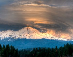 Mount Shasta: California’s Mysterious Mountain - Graham Hancock ...