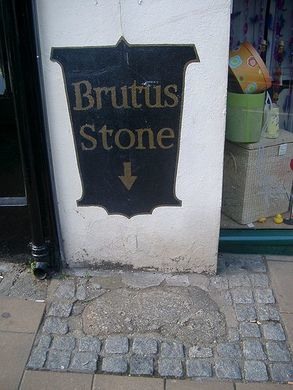 Brutus Stone, Fore Street, Totnes, Devon. Credit: YW